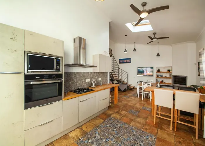 Casa Bela * Estômbar